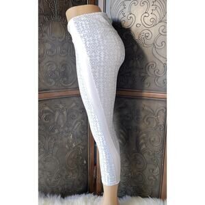 Gap‎ Fit Capri White and Gray Legging's / Yoga Pant's Women's Size M